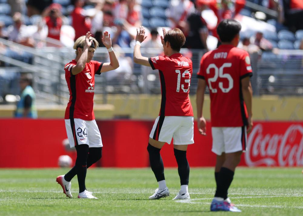 单节41分+21-0攻击波！库里31分带队血洗爵士，勇士终结三连败重返西部前八