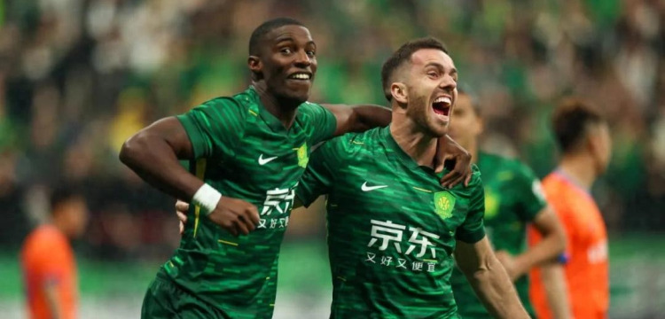 篮球湖人客场取胜，球迷直呼不容易