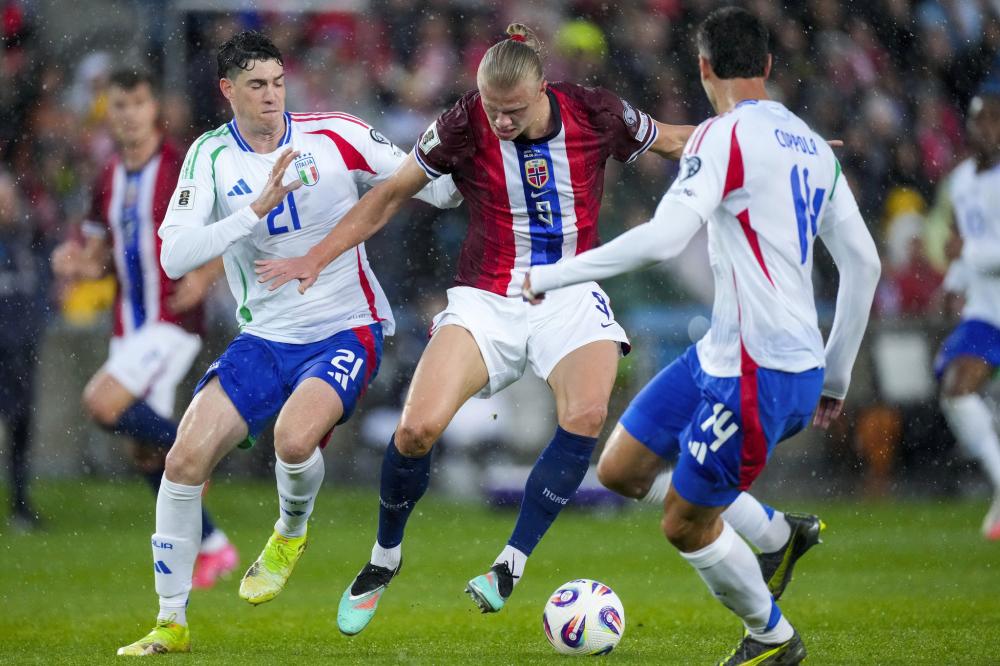 艾顿：我来湖人是填补空缺的，他们长期缺少攻守兼备的大个子